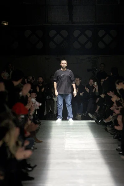 Look 53